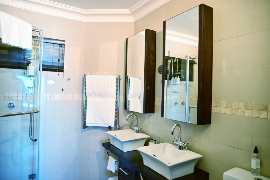 9 Bedroom Property for Sale in The Heads Western Cape